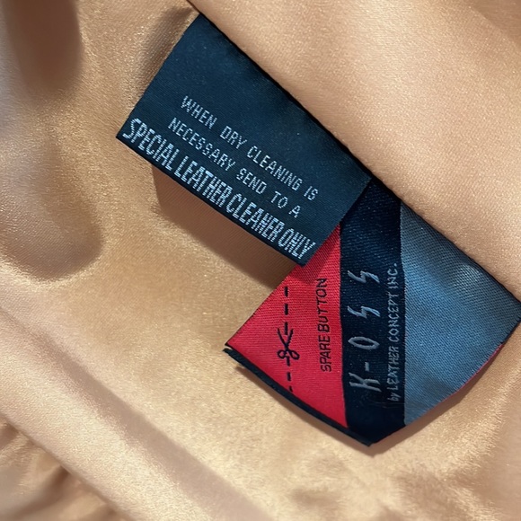 Vintage leather coat - Picture 4 of 9